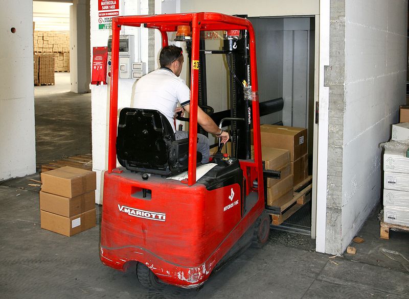 What Kind of Tires Does My Forklift Need?